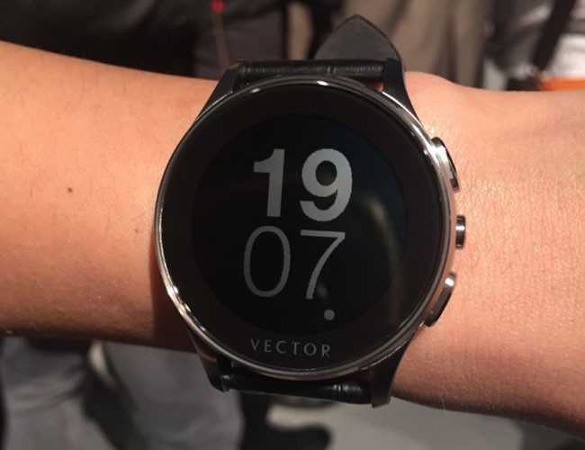 Vector Luna Smartwatch with 30Day Battery Life » Gadget Flow