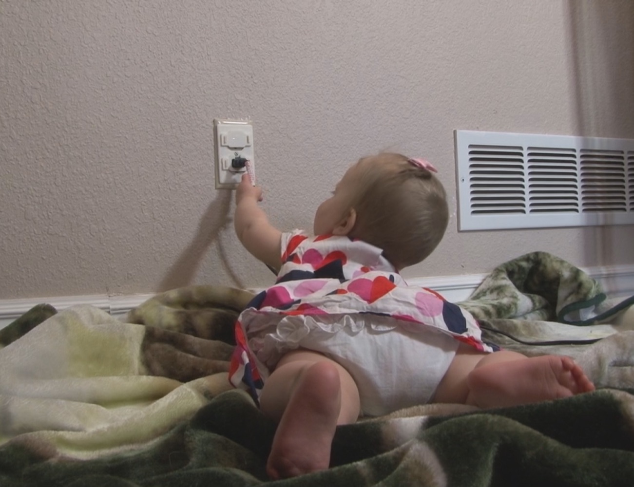Plug Perfect Baby Proof Your Electrical Outlets, Perfectly » Gadget Flow