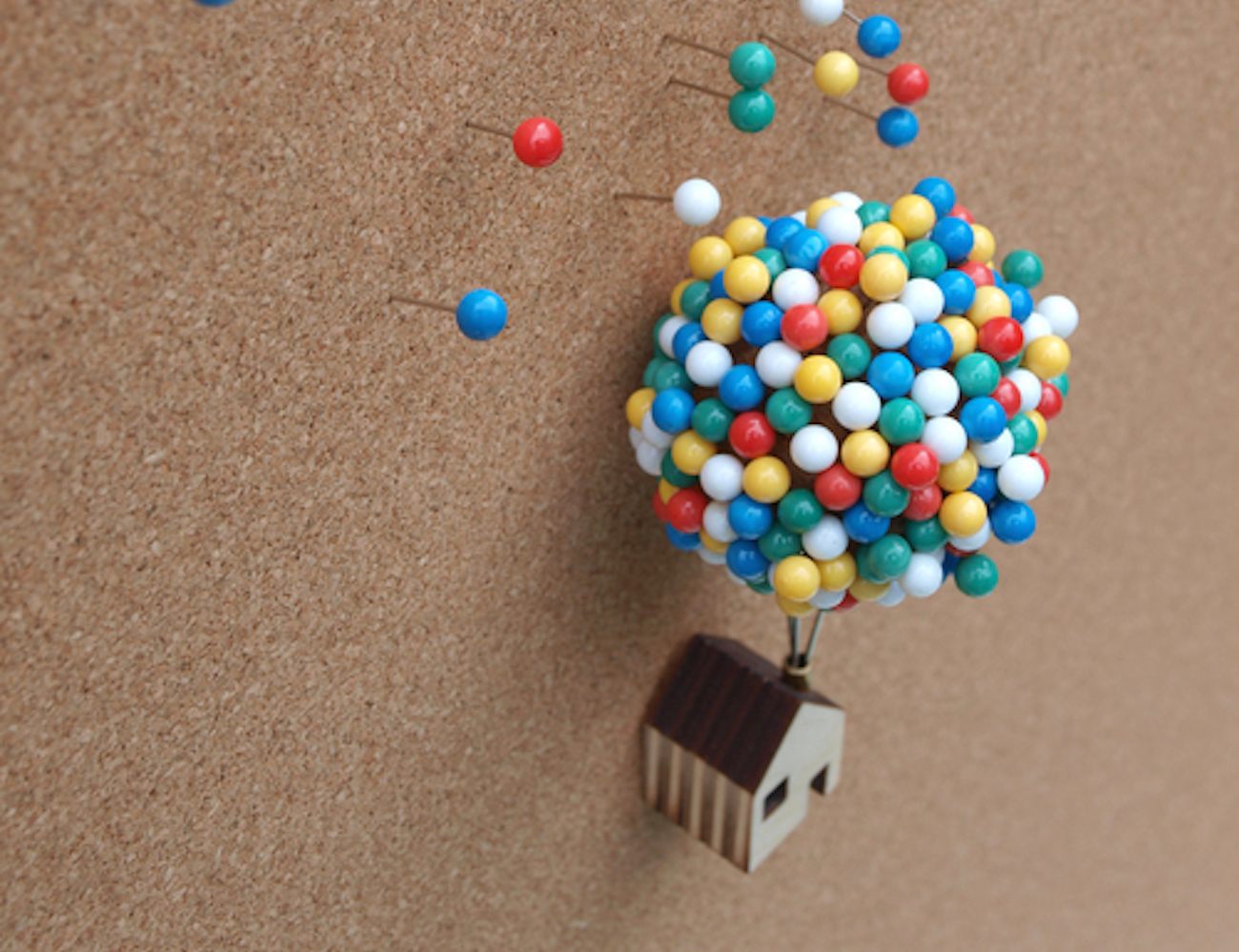 Balloon Pin House Pin Storage » Gadget Flow