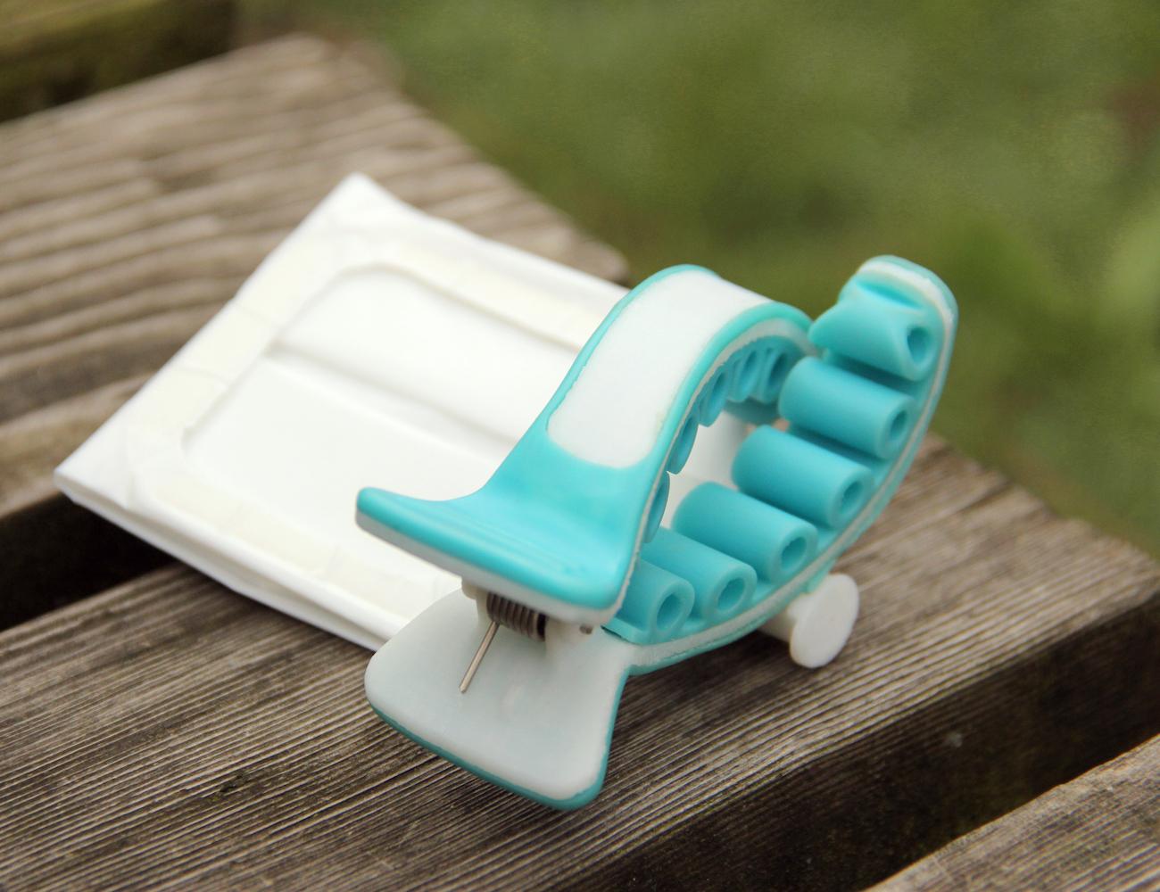 Piqapoo HandsFree Dog Poop Collector » Gadget Flow