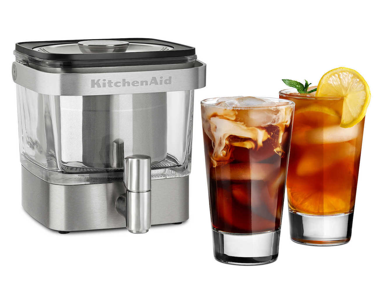 KitchenAid Cold Brew Coffee Maker has a builtin steeper and holds up