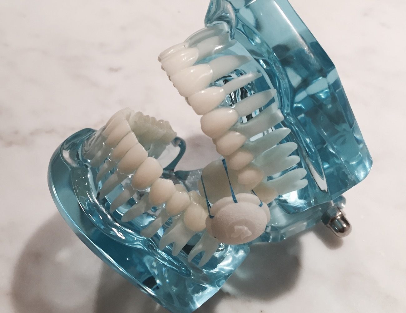 CrossFloss HandsFree Dental Flosser » Gadget Flow