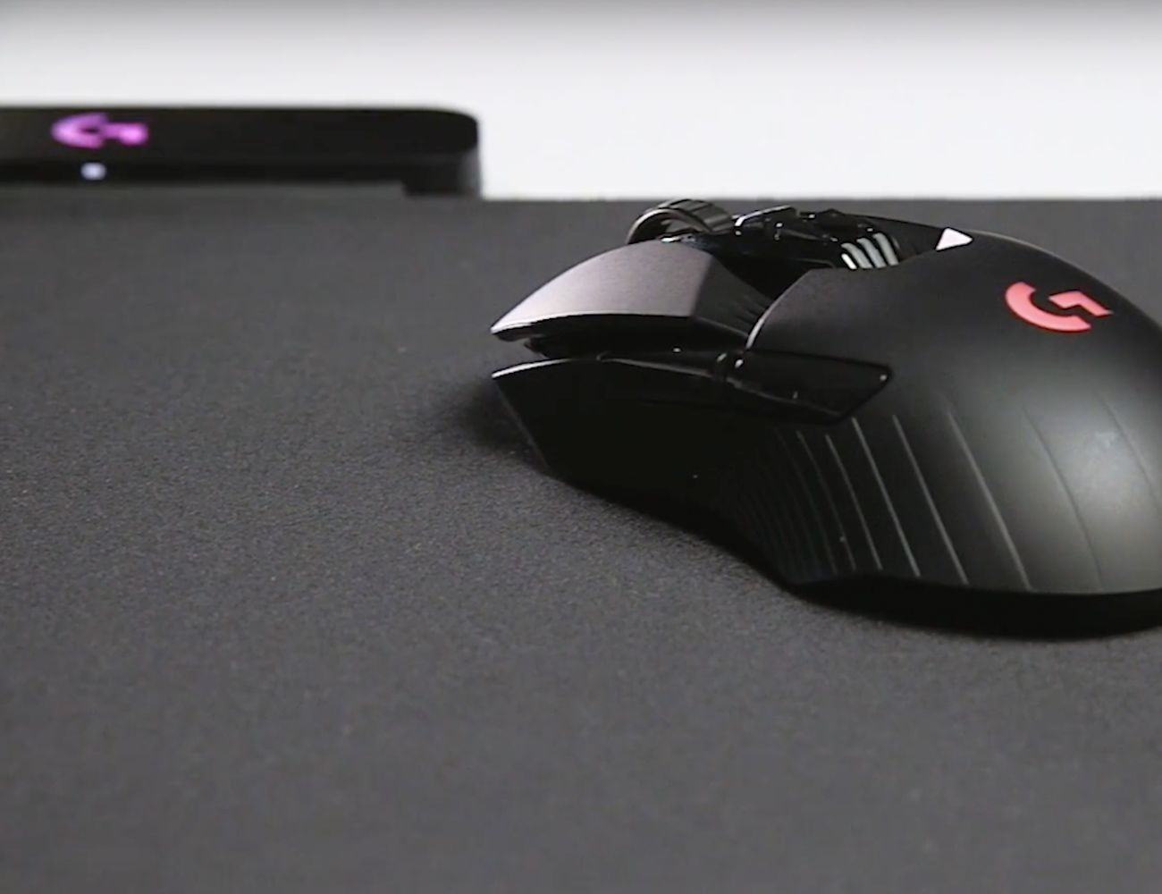 This charging mouse pad continuously charges your compatible mouse