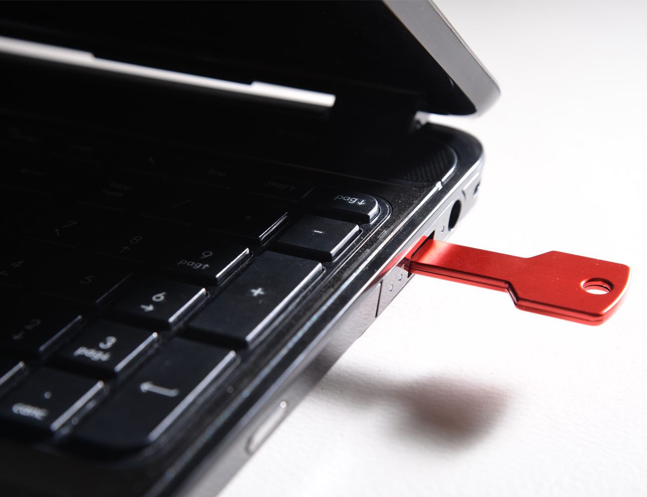 RedKey USB Computer Data Erasing Device » Gadget Flow