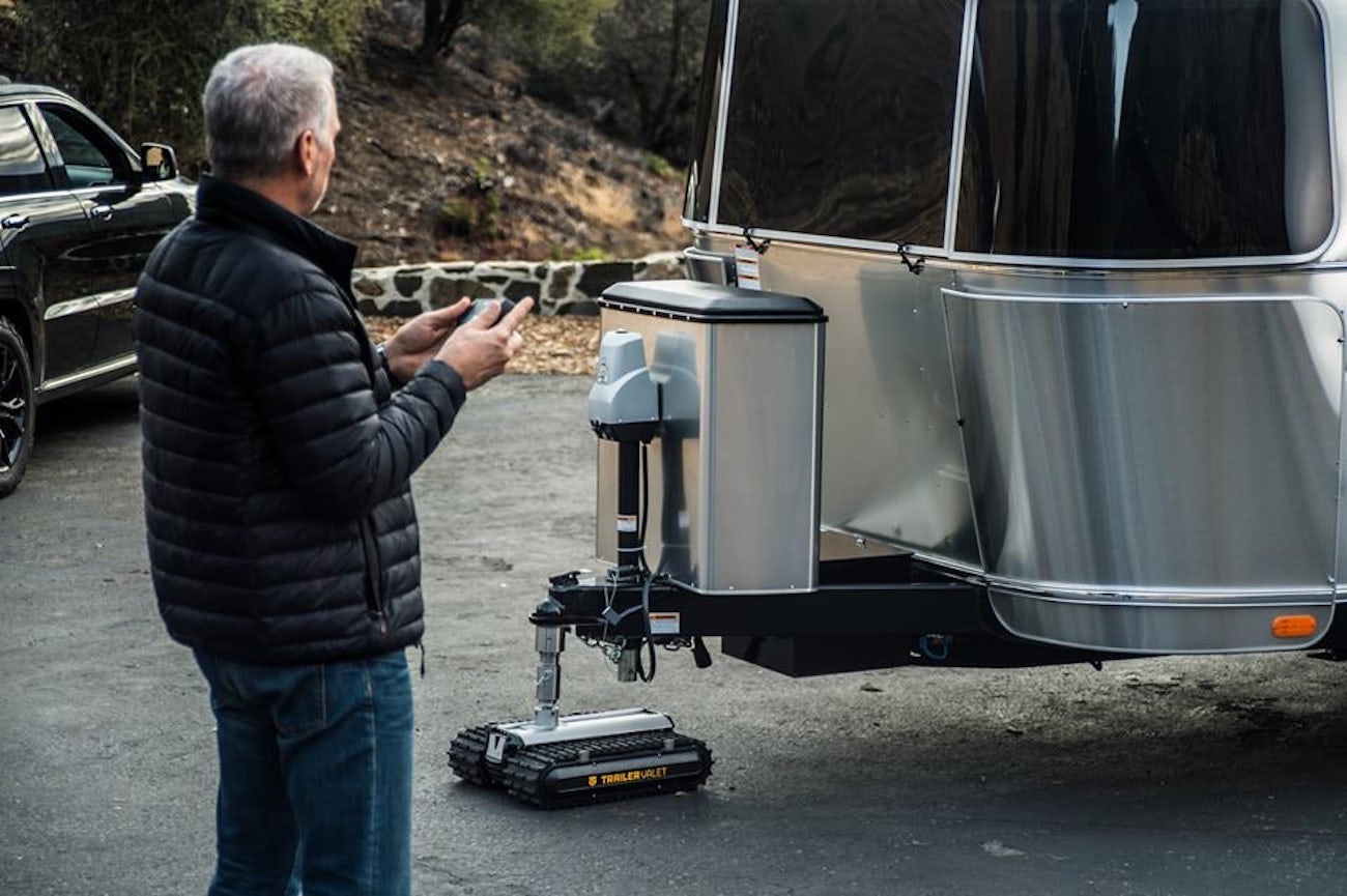 Trailer Valet RVR Remote Controlled VR Mover » Gadget Flow