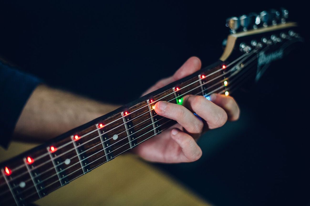 Fret Zealot LED Bass Guitar Learning System » Gadget Flow