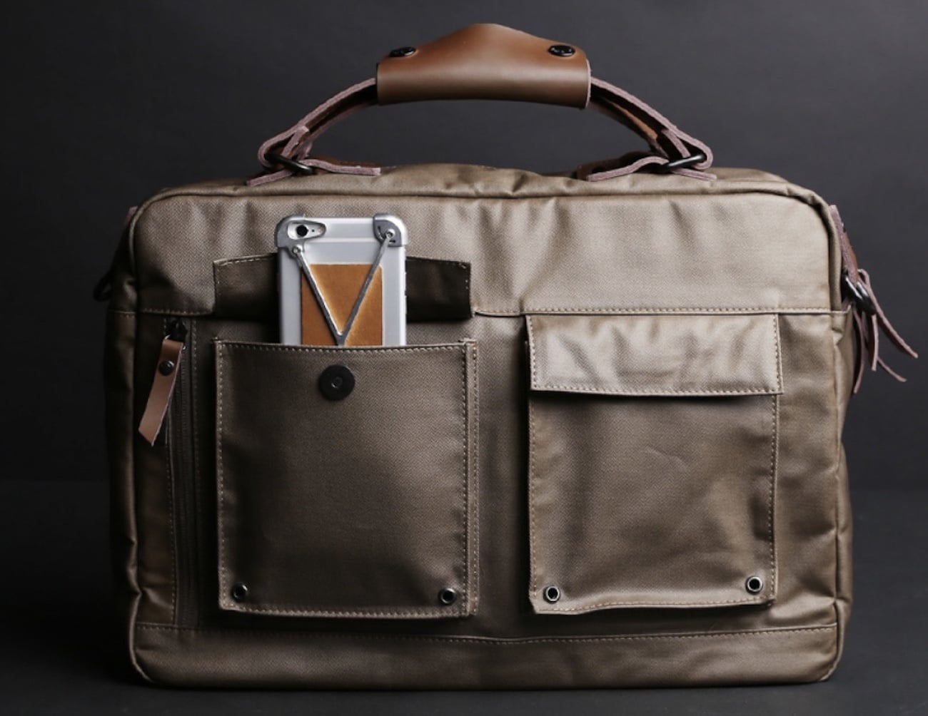 This MacBook Messenger Bag Has a Pocket for Everything