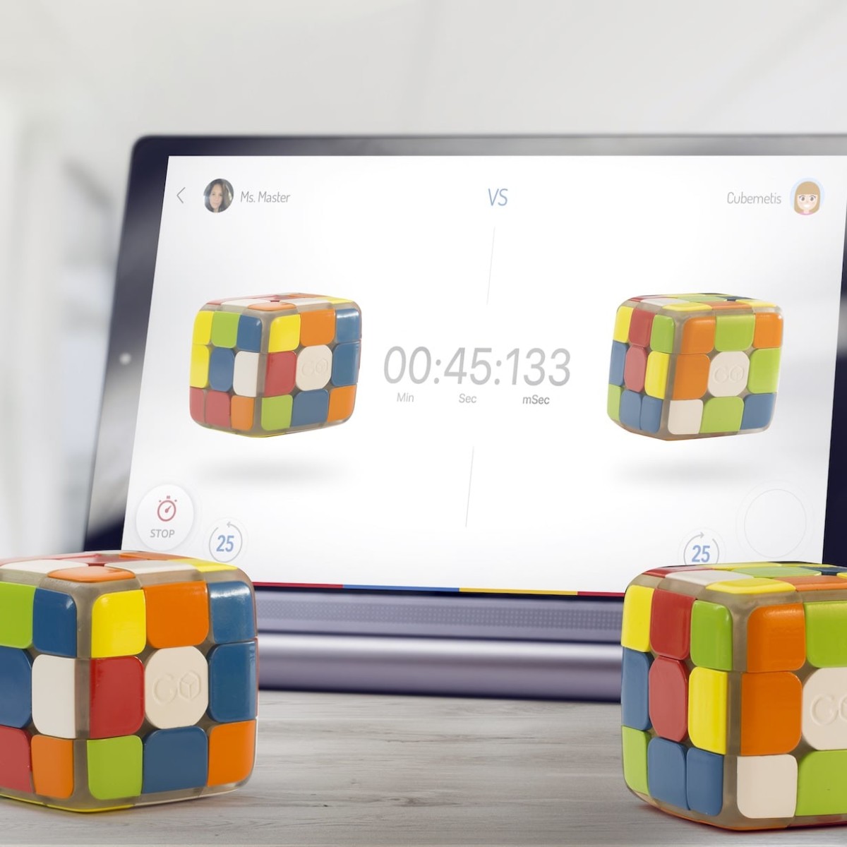 This Smart Cube Puzzle Tracks Your Speed with Its App