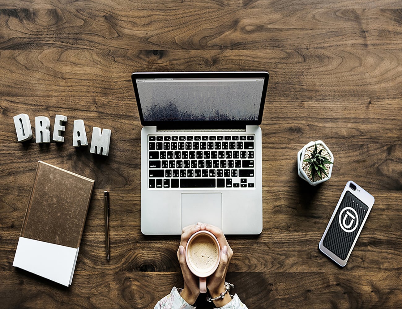 Sticker Attachable Wireless Power Bank » Gadget Flow