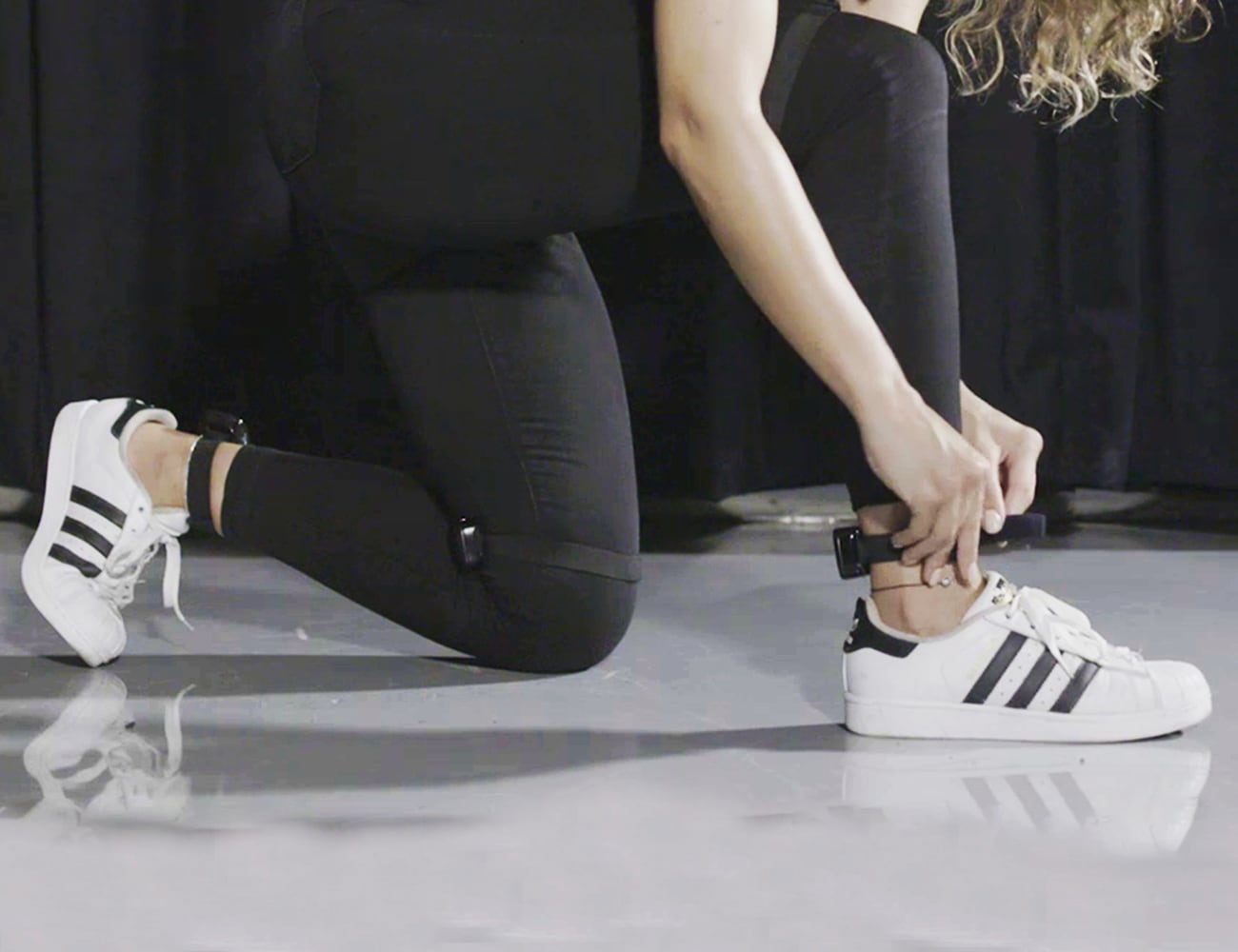 This wearable tracking system lets you interact with the virtual world