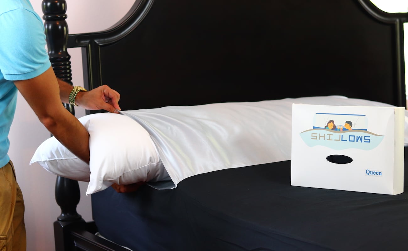 This builtin pillowcase fitted sheet ensures your pillow doesn't slip off