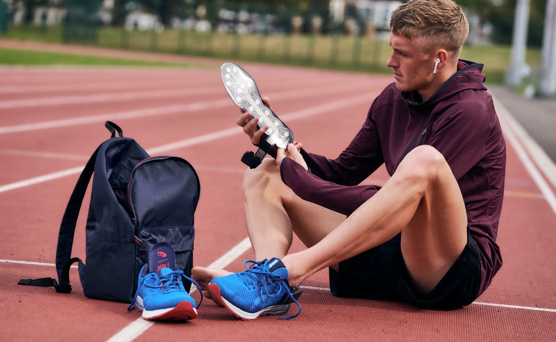 This Smart Shoe Insole Coaches You Through Your Runs