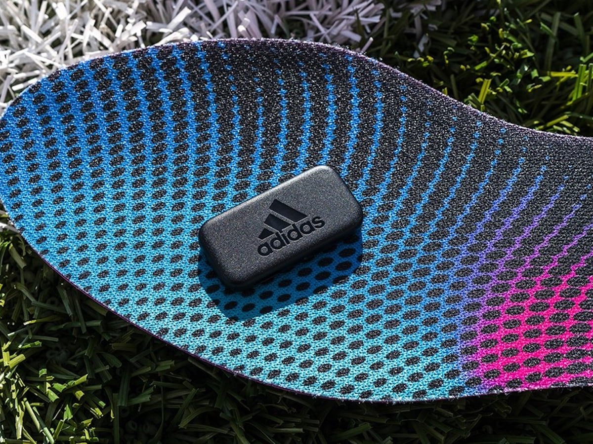 This Smart Insole Fits Unobtrusively Inside Your Cleat