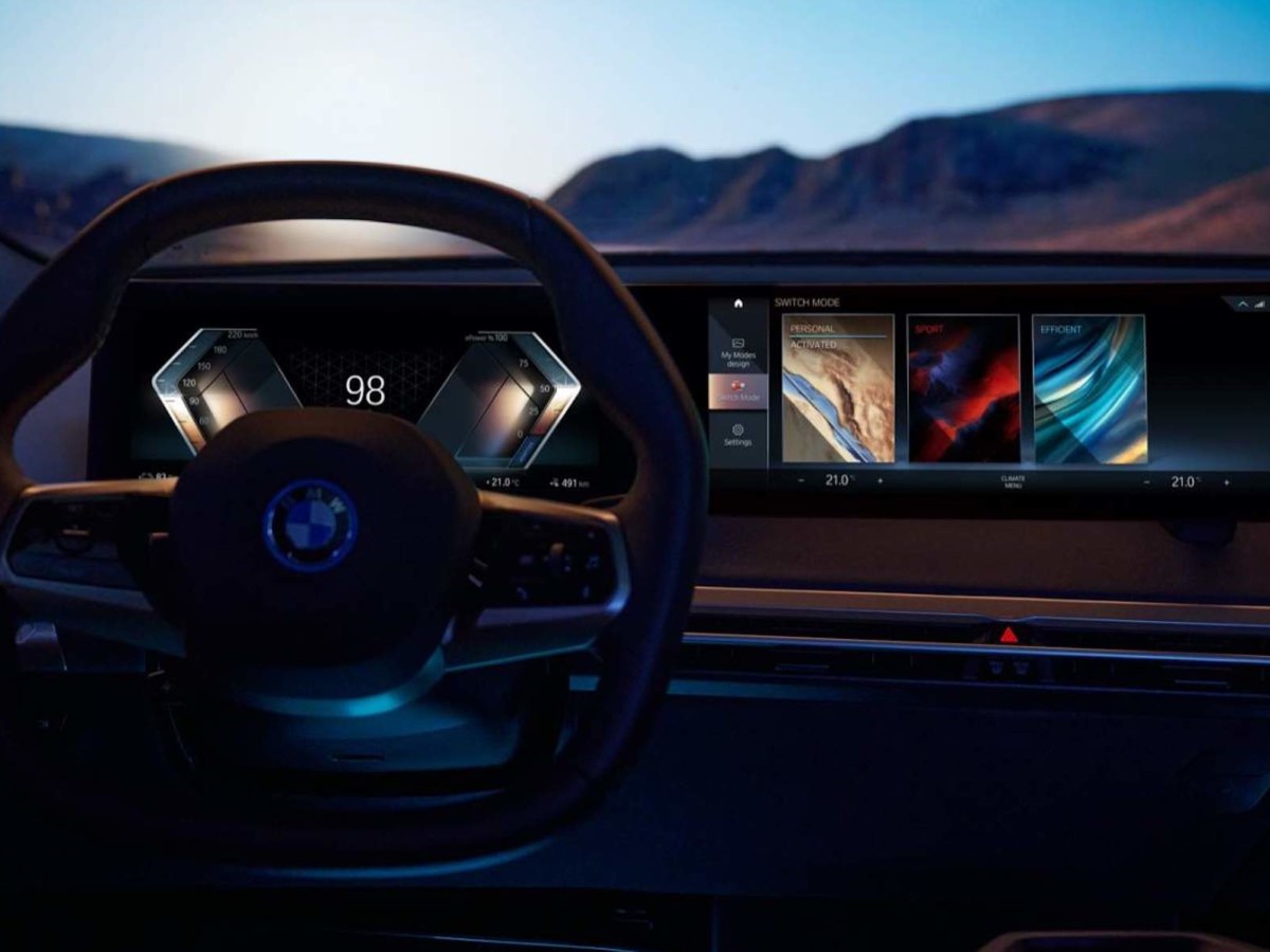 Introducing BMW’s iDrive display—a step towards autonomous driving