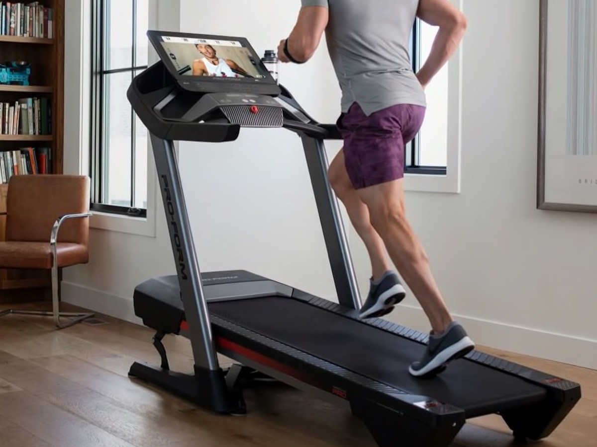 ProForm Pro 9000 hightech treadmill features a 22” HD screen for