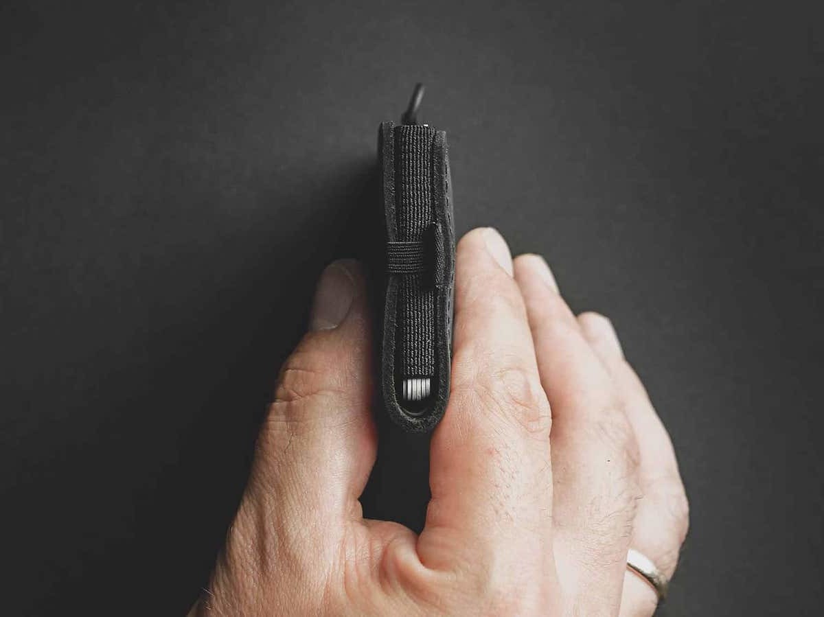 FOCX C2 Advanced NFC wallet has plenty of space and a D pull tab for