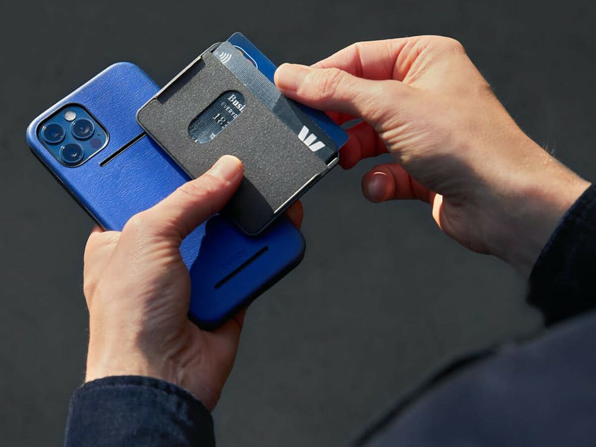 Bellroy Mod Case + Wallet keeps up to three cards snapped to your