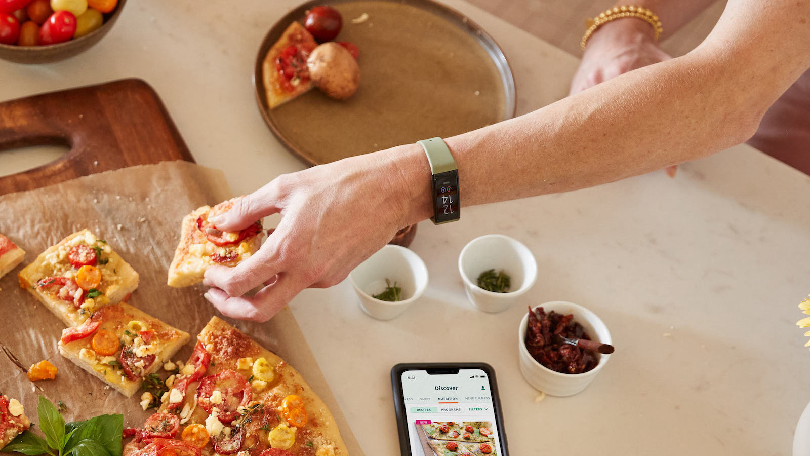 Amazon Halo View fitness band offers a bright AMOLED color display to