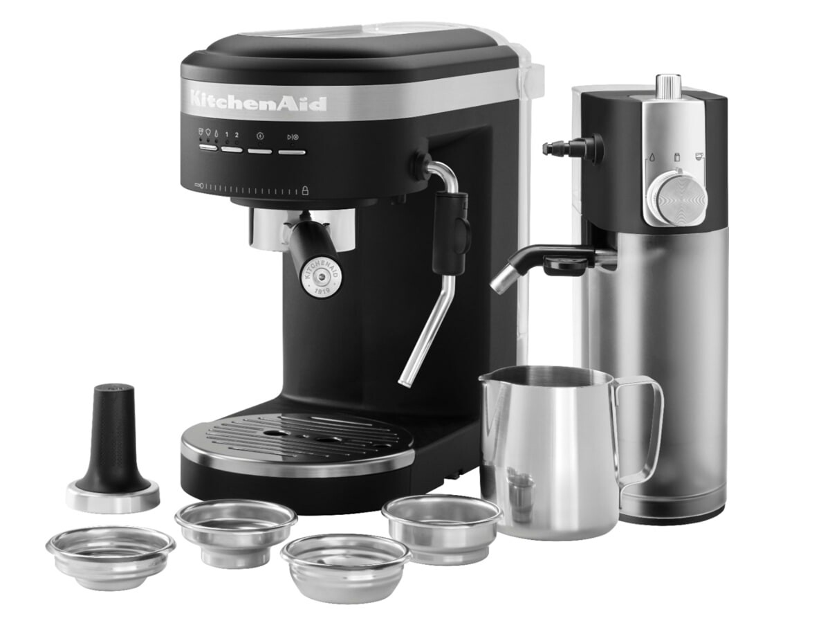 KitchenAid SemiAutomatic Espresso Machine has a 15bar Italian pump