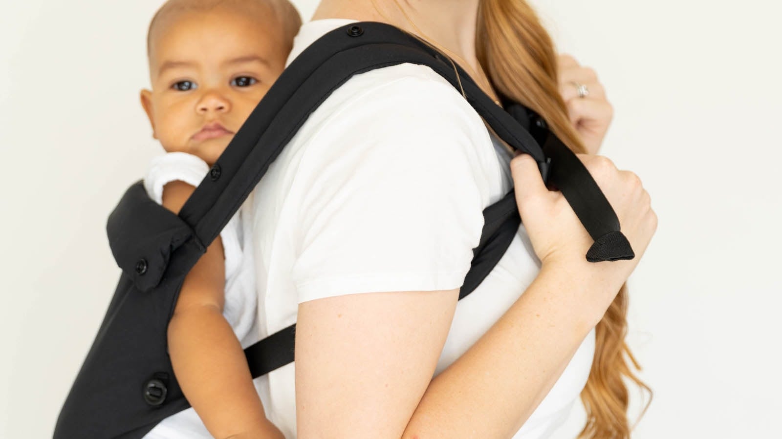 Review HIPSTER Air foldable baby carrier fits in a diaper bag