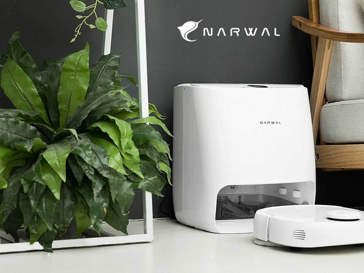 Narwal T10 2in1 robot cleaner mops your floors and brushes up dirt