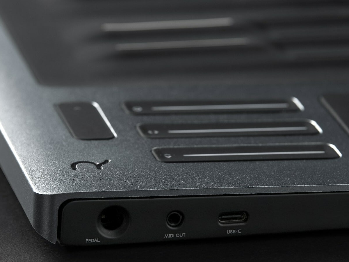 ROLI Seaboard RISE 2 versatile keyboard is easy to play and has an