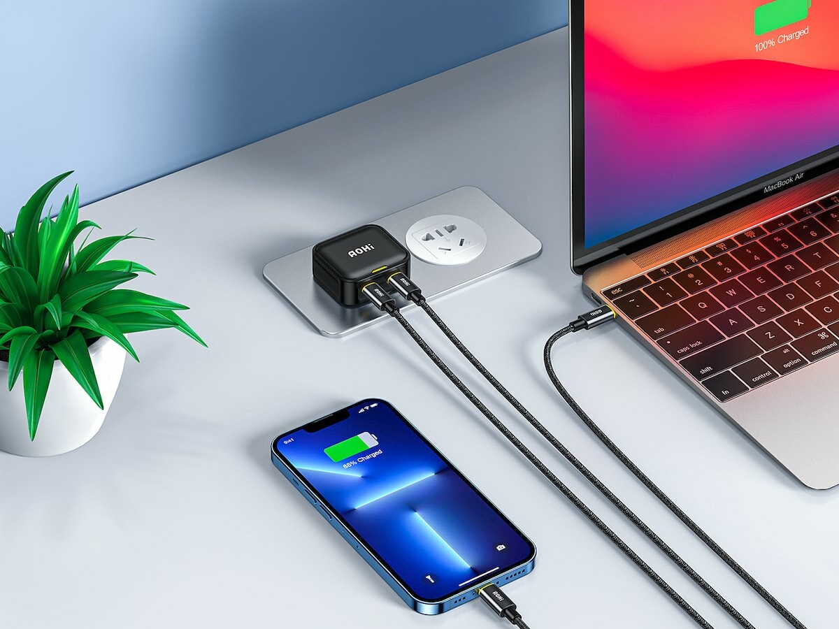 AOHI Magcube 40W Foldable Charger uses intelligent power allocation to