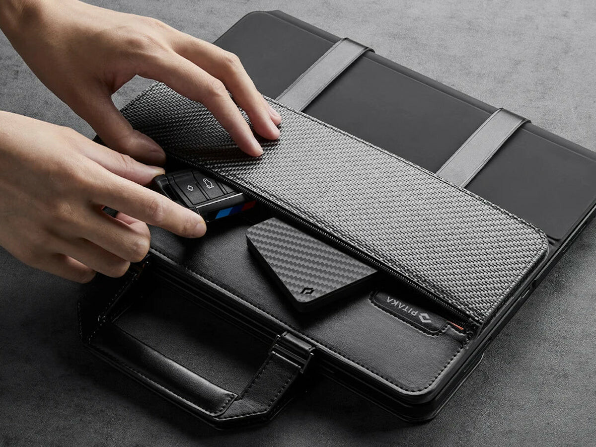 FlipBook Case for iPad with Magic Keyboard looks like a bag and opens