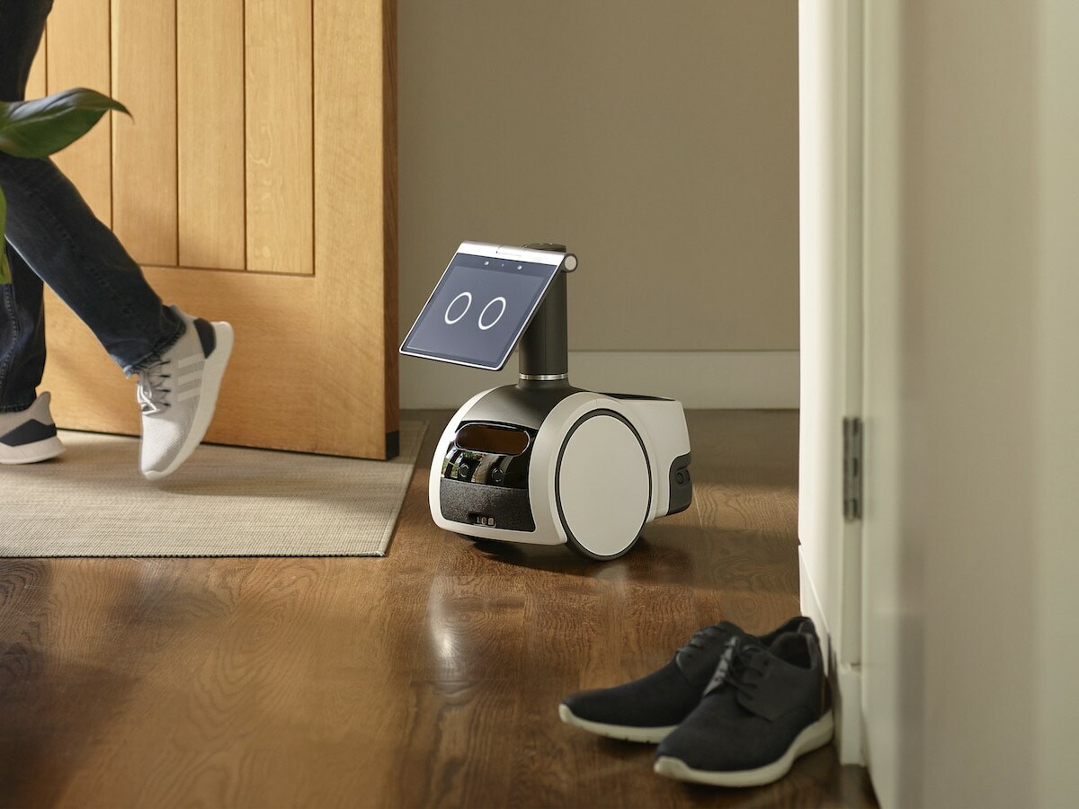 Amazon Astro 2nd Gen smart robot keeps an eye on your home