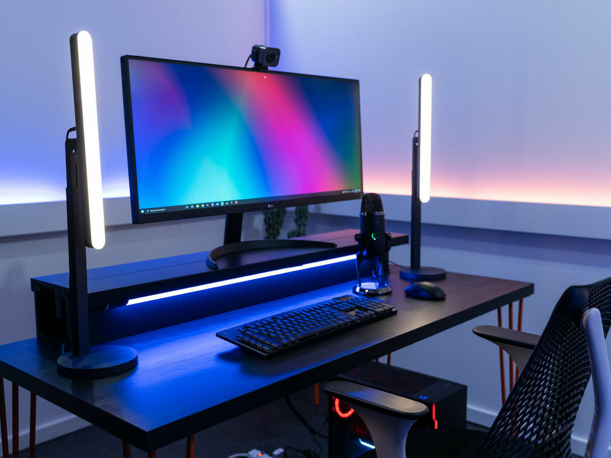 Logitech Litra Beam LED streaming key light improves your content with