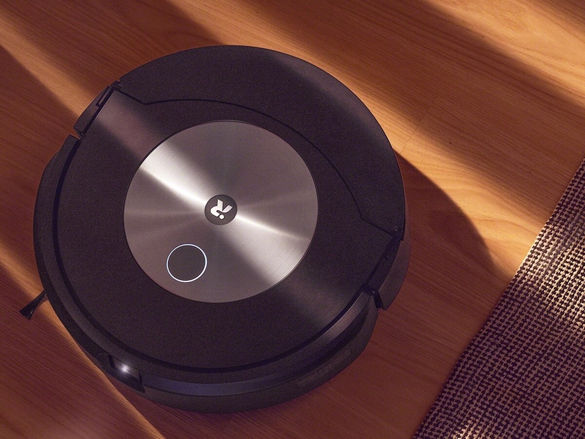 iRobot Roomba Combo j7+ Robot Vacuum and Mop has a truly retractable 2