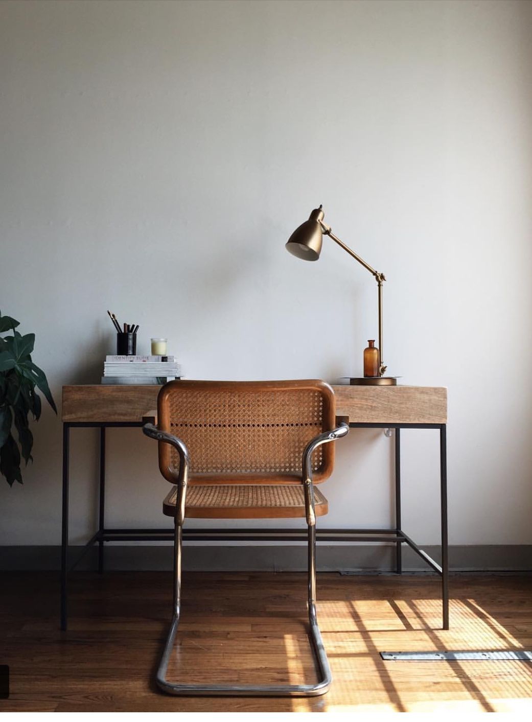 Rattan Workspace