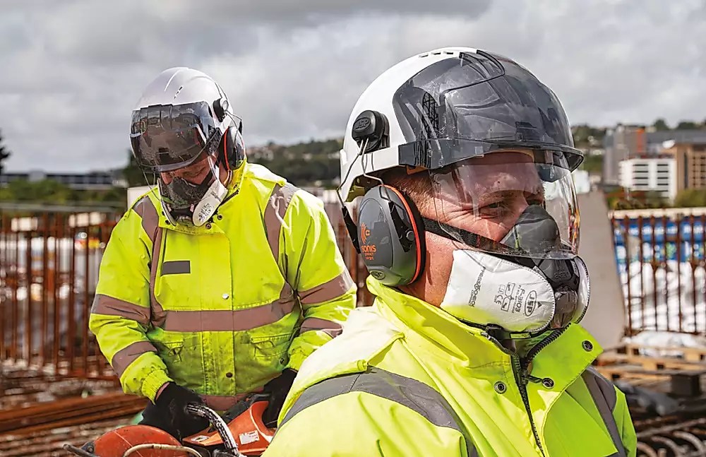 5 Tips To Chose A Reliable Ppe Workwear Supplier