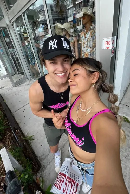 Ashley Alexander Full Bio 2022, Age, Instagram, Net Worth