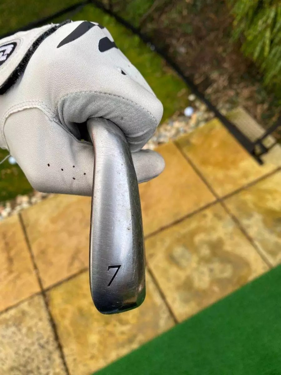 The Different Reasons Why Golfers Wear Just One Glove