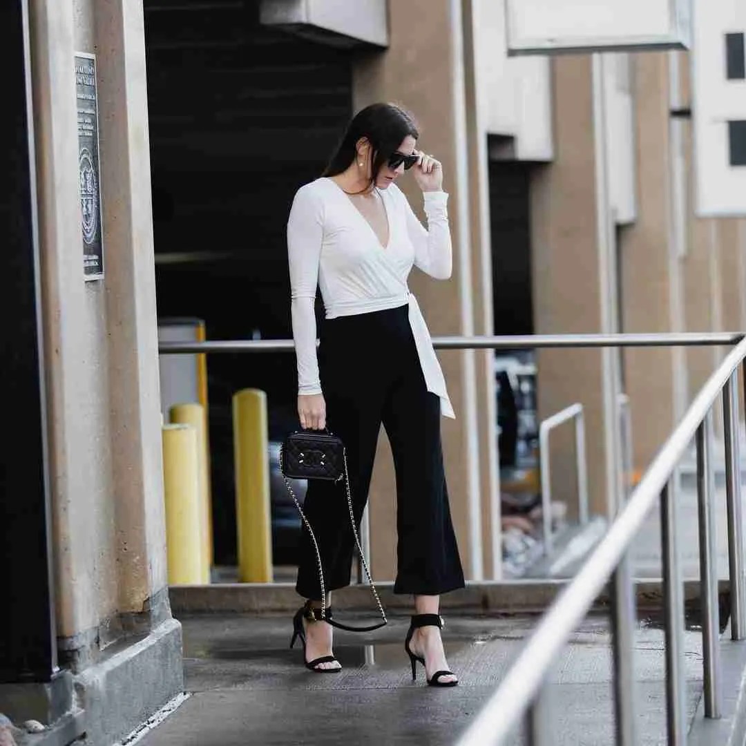 How to Wear Cropped Wide Leg Pants the gray details