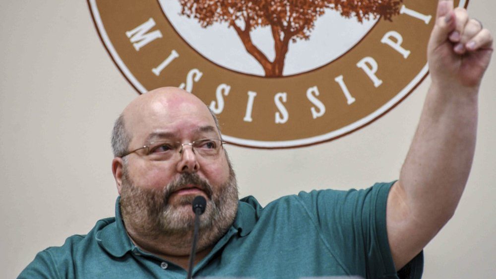Mississippi mayor draws backlash for Floyd comments 'Didn't see