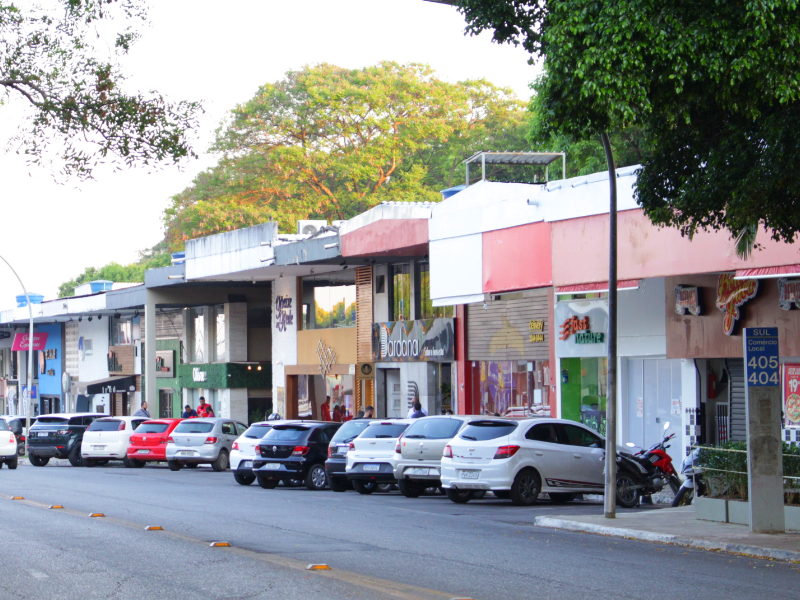 Top 10 best restaurants open until 11:00 p.m. Bars and restaurants are now allowed to remain open until 9 p.m, says