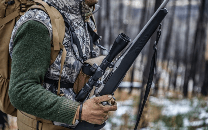 {The 6} Best Lightweight & Compact Rifle Scopes [October Tested]