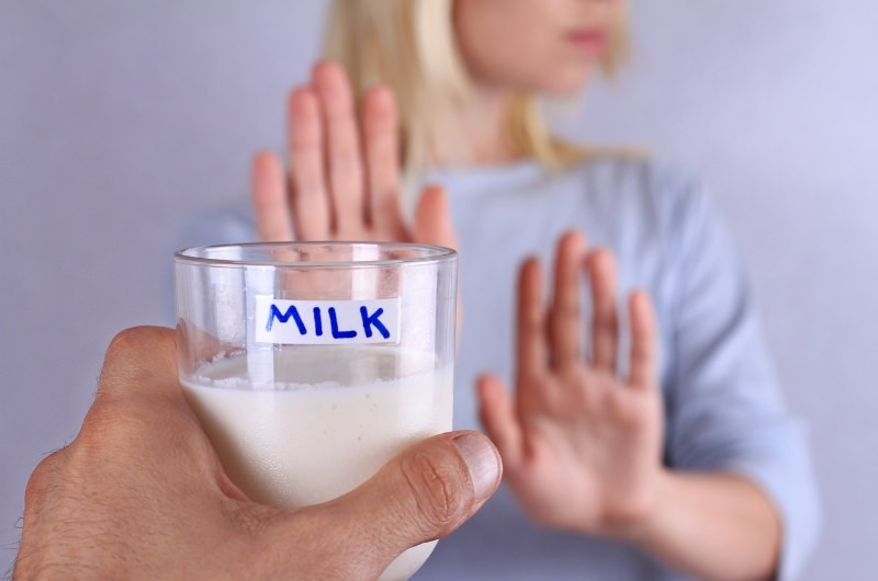 Does Almond Milk Cause Constipation? (Is It Worth The Switch From Cows