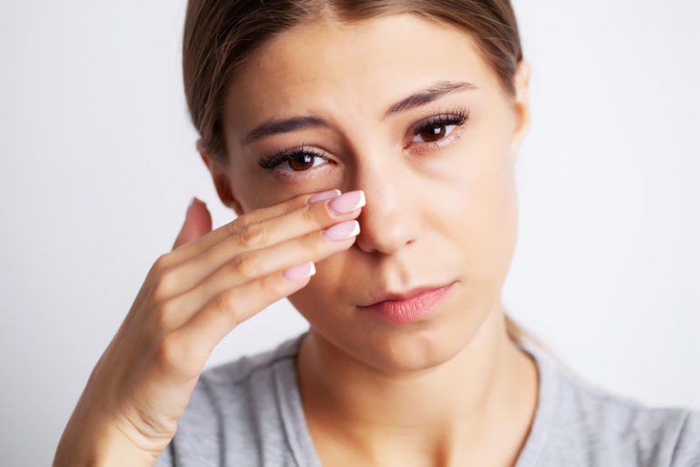 Pulsating Vein Under My Eye! 7 Causes & How To Stop It The Heart And
