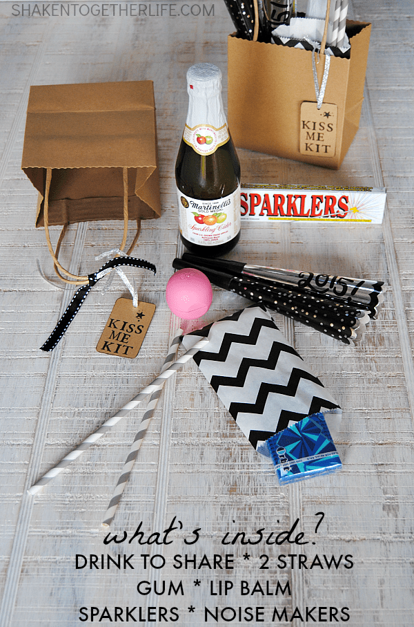 Cheap (and Easy!) Party Favors for New Year's Eve * The Holidaze Craze