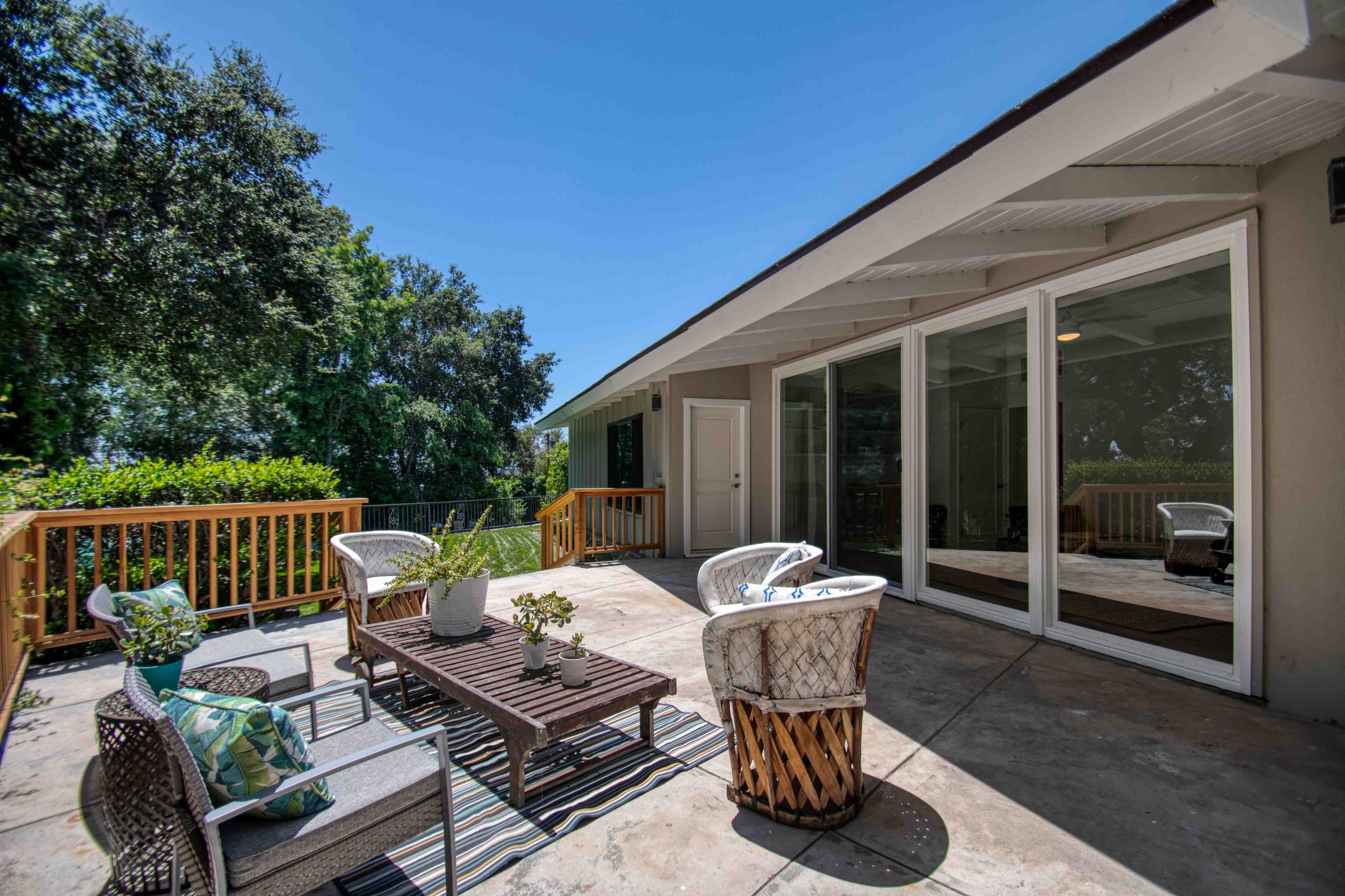 585 Rim Rd 33 — The Hollywood Home The Hollywood Home