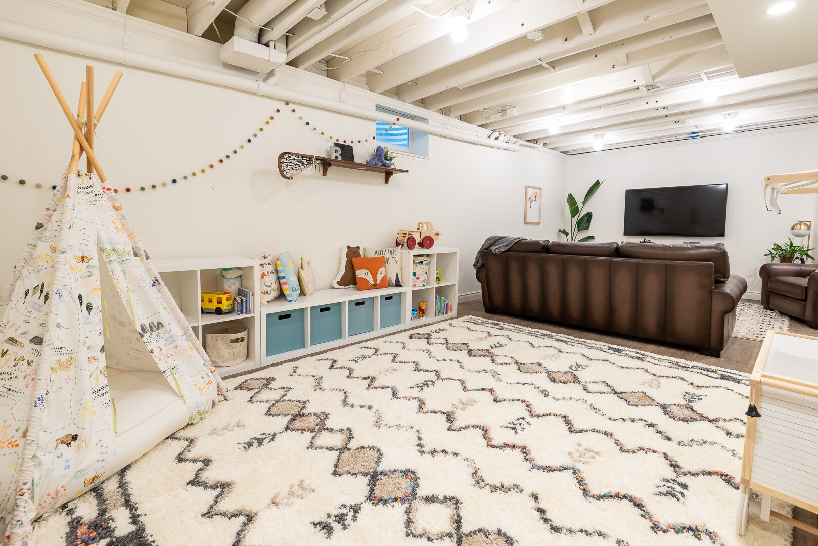 What Color To Paint Basement Ceiling?