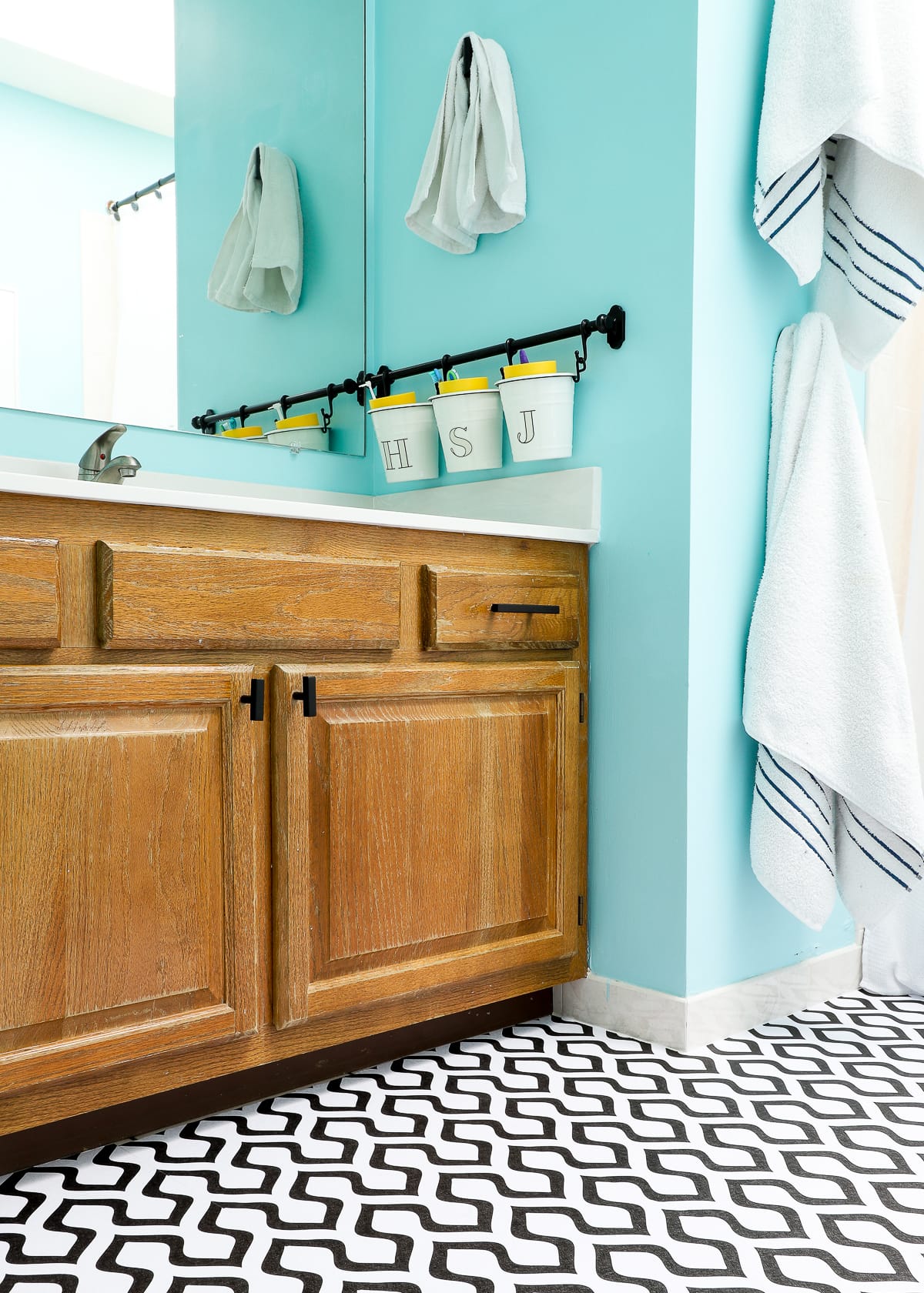 How to Fill Nail Holes In Your (Rental) Walls The Homes I Have Made