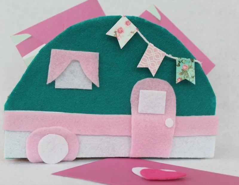 Vintage Camper DIY Valentine's Day Card Box - The Homespun Hydrangea