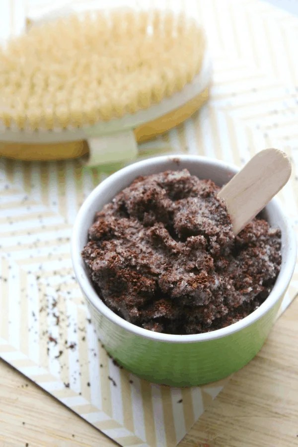 3 Ingredient DIY Coffee Scrub for Cellulite