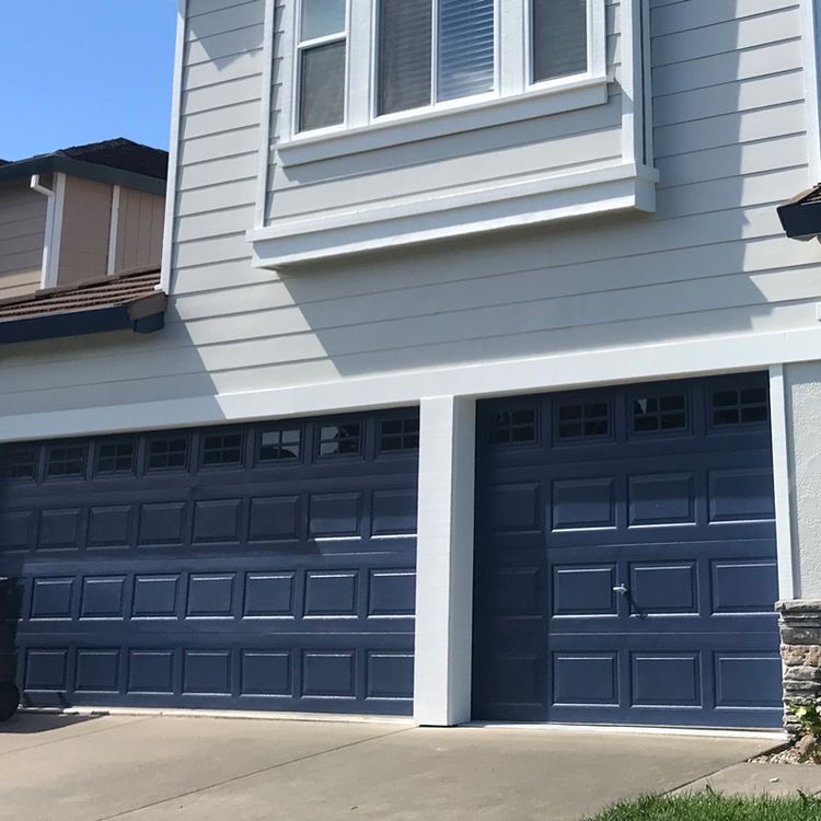 15 Garage Door Color Ideas For Grey Houses The Home Tome
