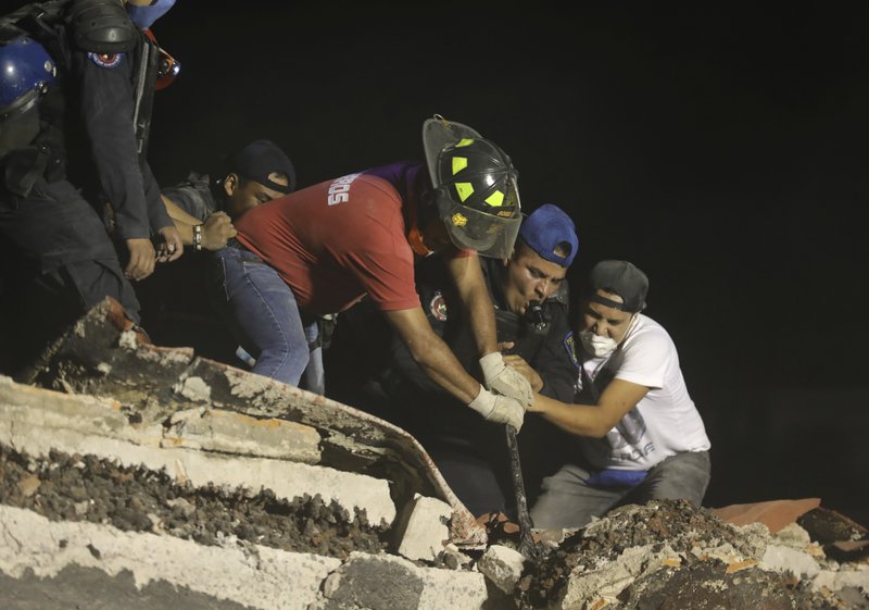 5 powerful pics from yesterday’s earthquake in Mexico The Horn News
