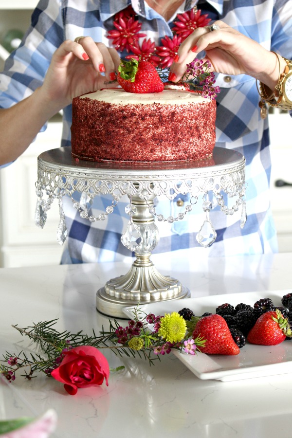 Store Bought Cake Makeover The House of Silver Lining